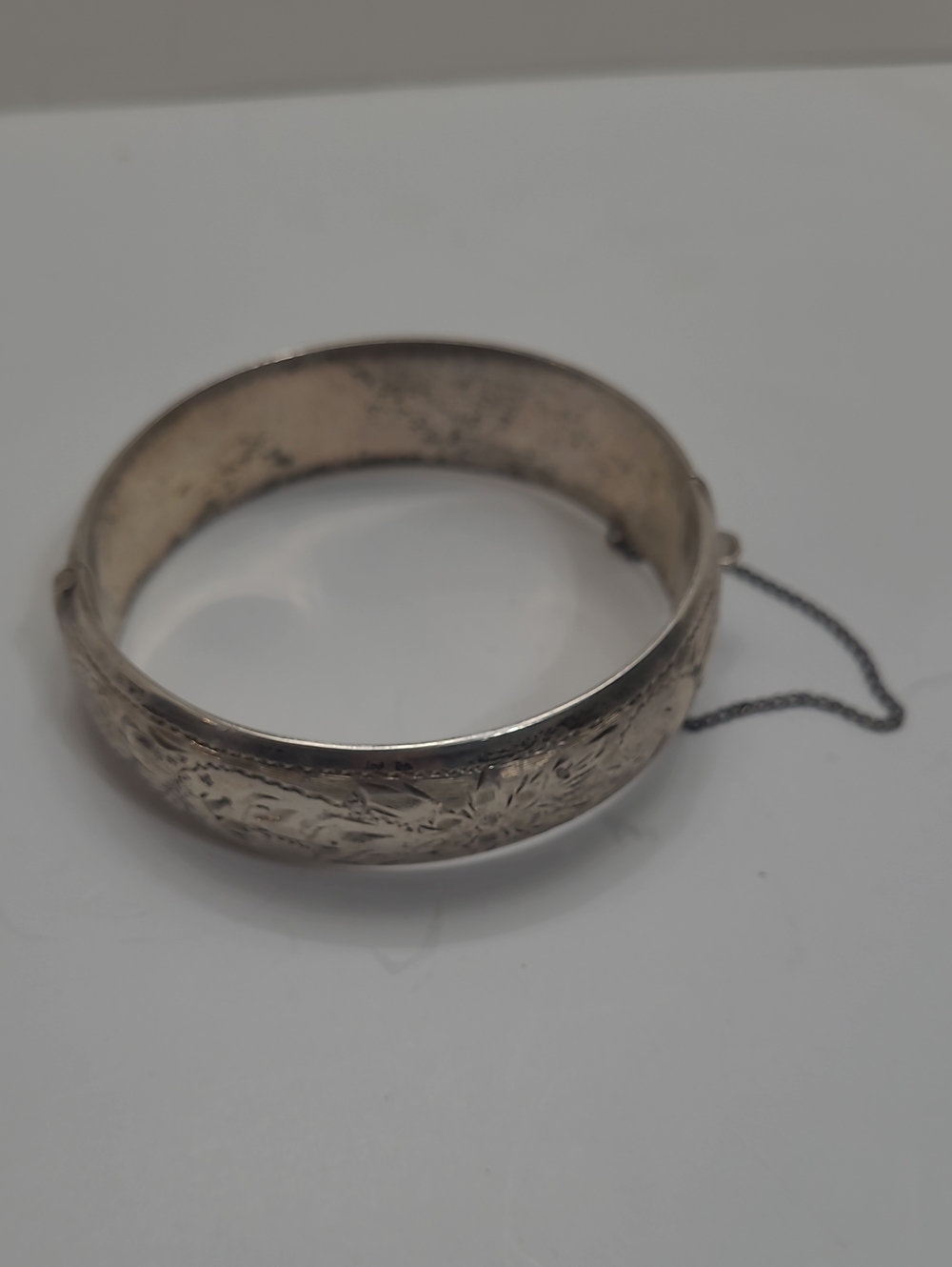 Vintage Floral Engraved Sterling Silver Hinged Bracelet